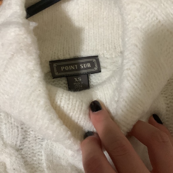 White turtleneck sweater - Picture 2 of 4